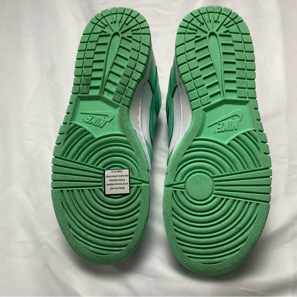 Nike Dunk Low Green Glow Women Sneaker - Picture 9 of 11
